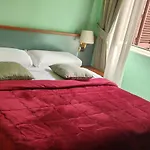 芬尼希亚酒店 酒店 2*