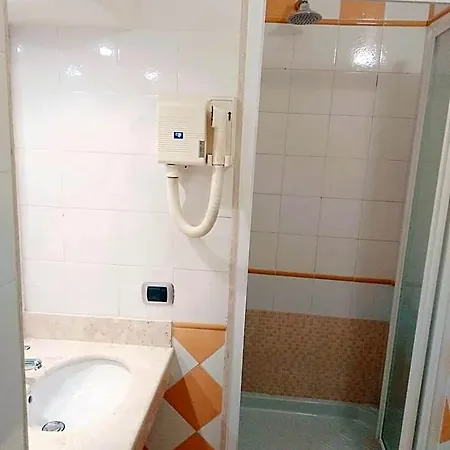 Hotel Fenicia 2*