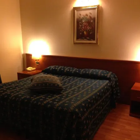 Otel Fenicia 2*