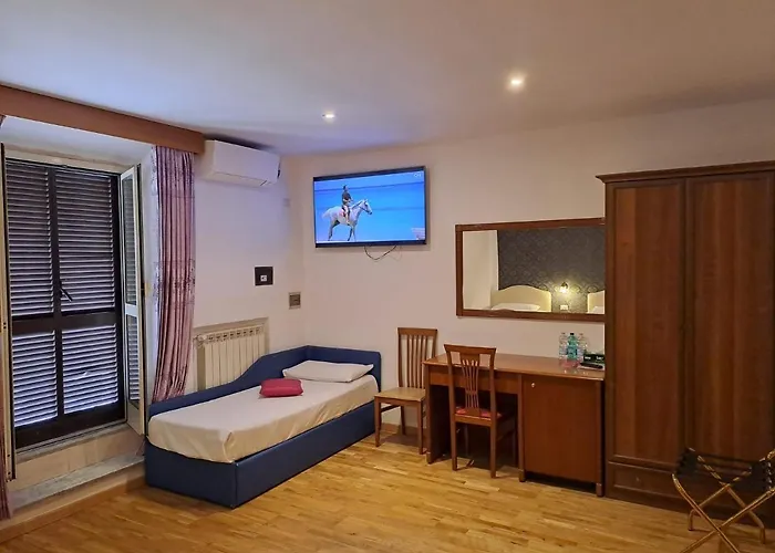 芬尼希亚酒店 2*