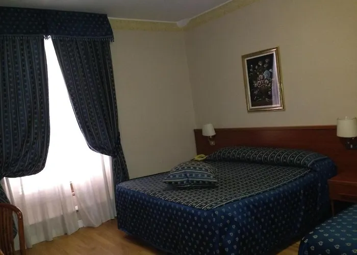 酒店 芬尼希亚酒店 2*